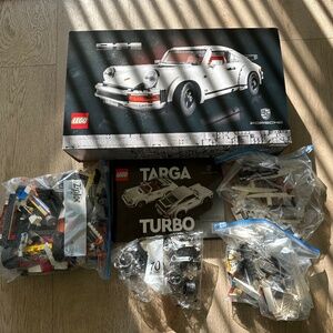 Opened Lego porsche 911, 10295